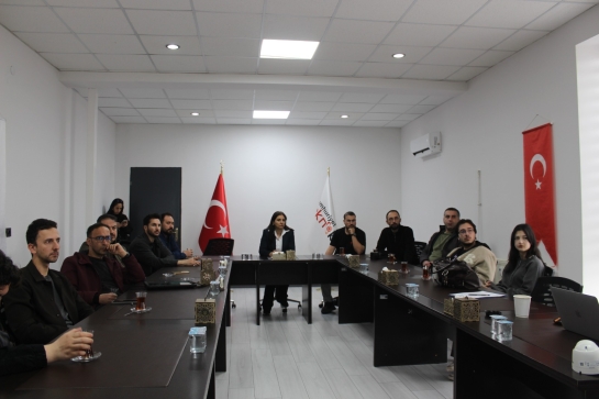 Avrupa Birliği proje fırsatları ile yeni nesil akıllı sensör teknolojilerinin ele alındığı seminer akademisyenler, öğrenciler ve girişimcilerin katılımı ile gerçekleştirildi.