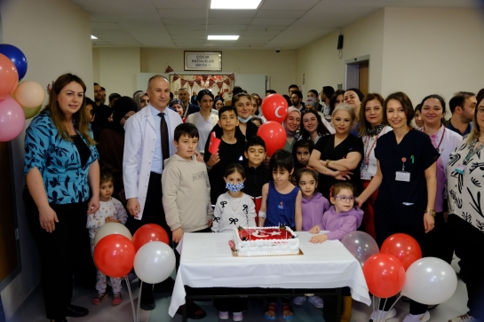 23 Nisan Sevinci Minik Kalplerle Paylaşıldı